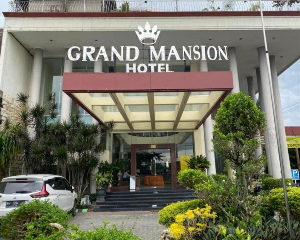 Grand Mansion Hotel Blitar Kültér fotó